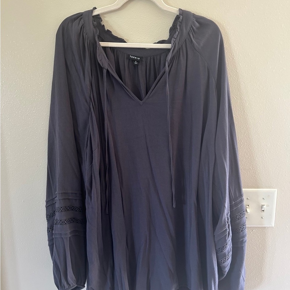 torrid Slate Gray Peasant Blouse with Lace Sleeve Detail